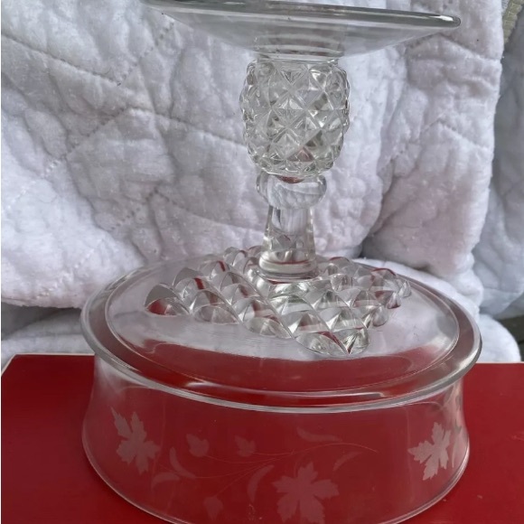 Vintage from the 1940 EAPG Ripley U.S. Glass Pavonia Pineapple Stem Open… - Picture 2 of 5